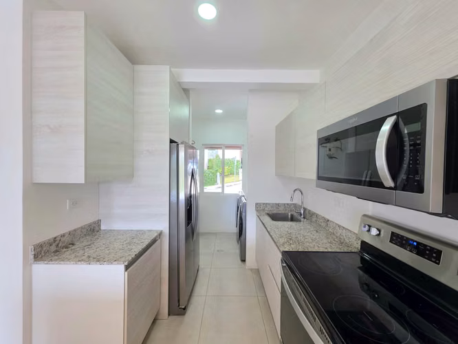 Alquiler Casa en Ciudad Colón | 3 Hab. | A/C | Línea Blanca | $1,600