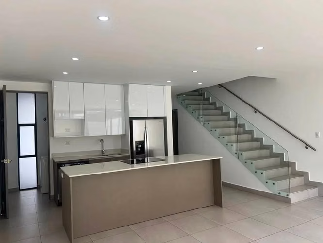 CASA EN CONDOMINIO CON LÍNEA BLANCA - SEGURIDAD Y AMENIDADES
