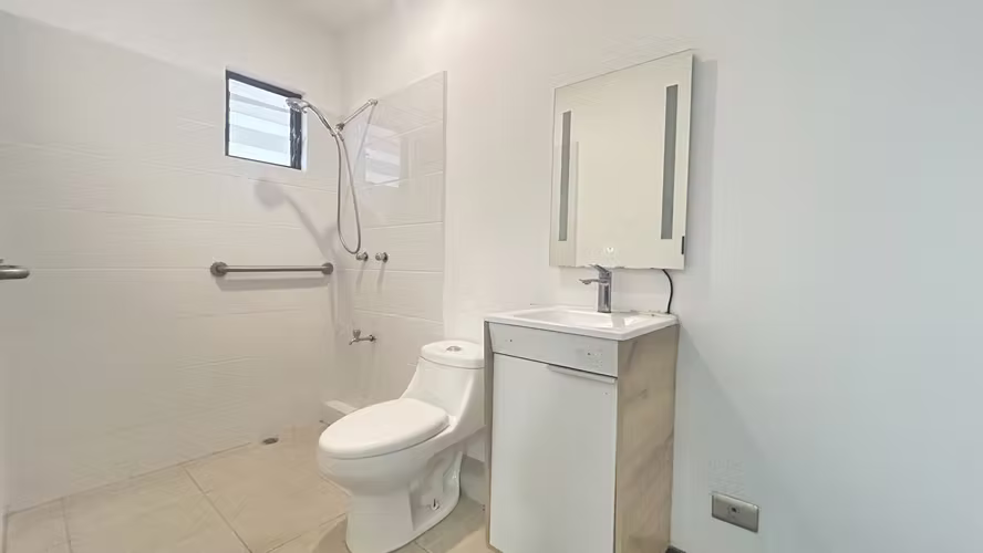 ¡CASA EN VENTA O ALQUILER EN GUACHIPELÍN NORTE DE ESCAZÚ! - Imagen 11