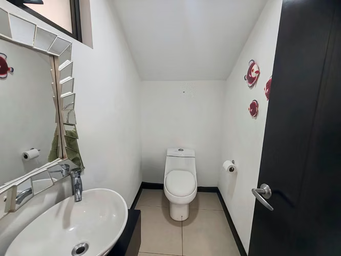 Venta de Casa en Condominio Vista del Cafetal- Moravia - Imagen 9