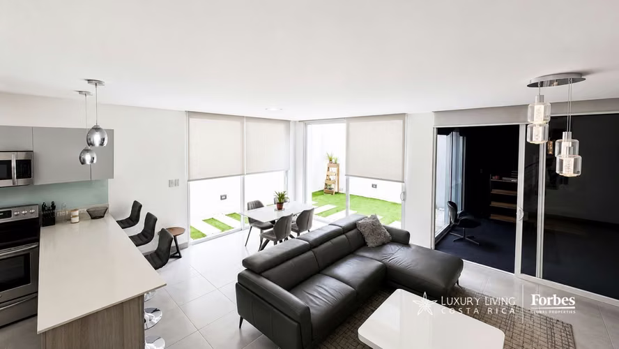 21527 - Three bedroom house for rent with an office and garden in San Antonio de Belén