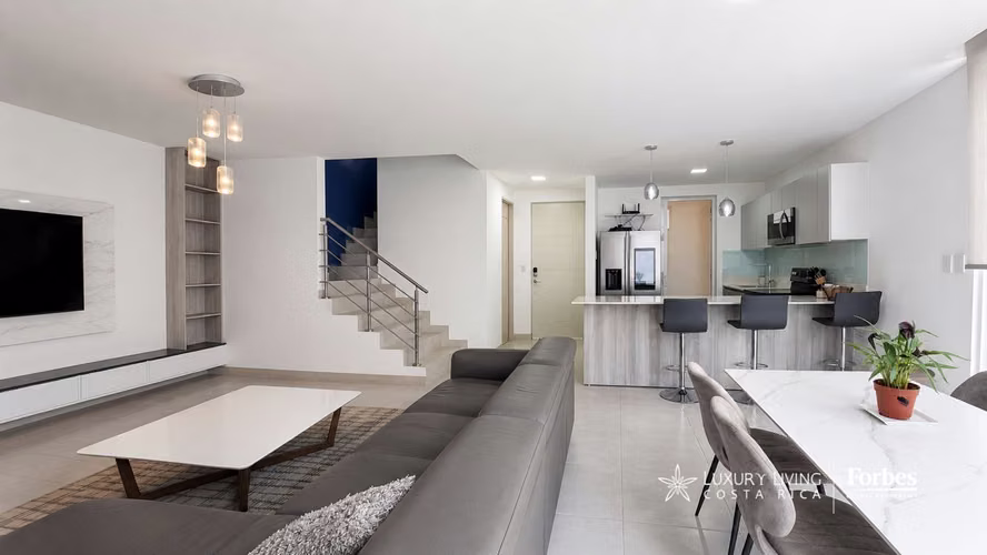 21527 - Casa de 3 hab en alquiler con oficina y jardín en San Antonio de Belén - Imagen 2