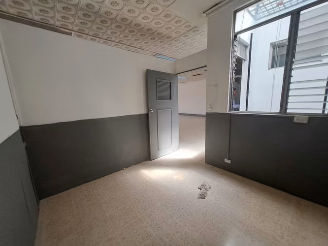 Edificio Comercial en Venta sobre Calle Ancha de Pavas | Alto Tráfico y Generando Rentabilidad