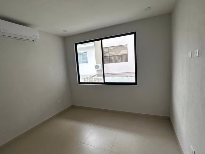 Venta Casa Condominio Lusso Pozos, Santa Ana (ESQUINERA) - Imagen 11