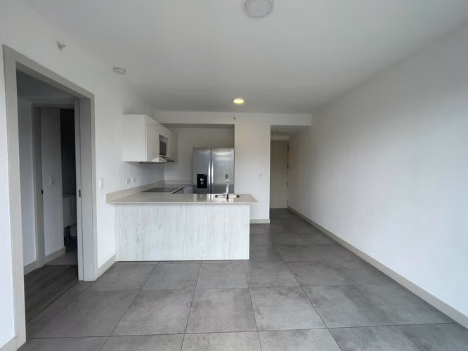 Nucleo, Sabana este, nuevo-fino, L. Blanca, 1 hab, 1 baño, 1 parqueo, full amenidades. - Imagen 4