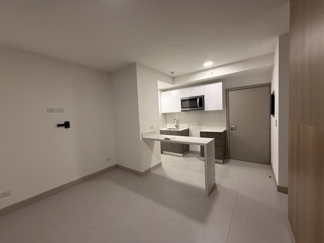 APARTAMENTO NUEVO PARA ESTRENAR PISO 14- CONDOMINIO SKYHOUSE