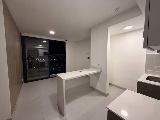 APARTAMENTO NUEVO PARA ESTRENAR PISO 14- CONDOMINIO SKYHOUSE - Imagen 2