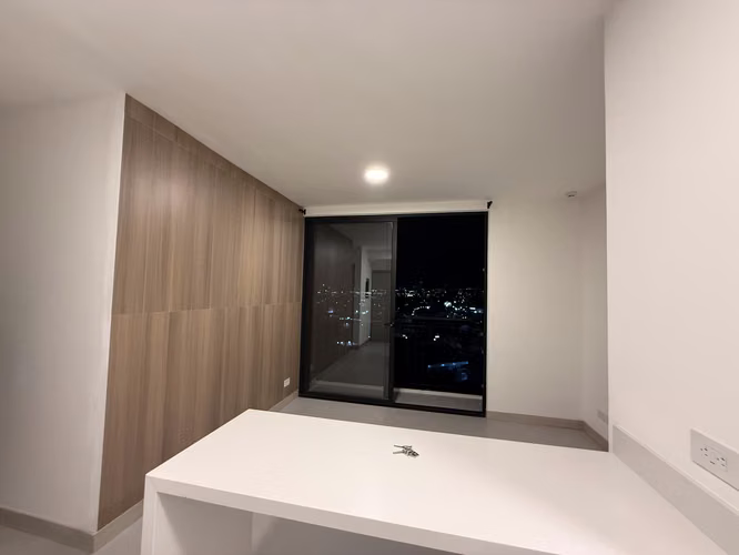 APARTAMENTO NUEVO PARA ESTRENAR PISO 14- CONDOMINIO SKYHOUSE - Imagen 3