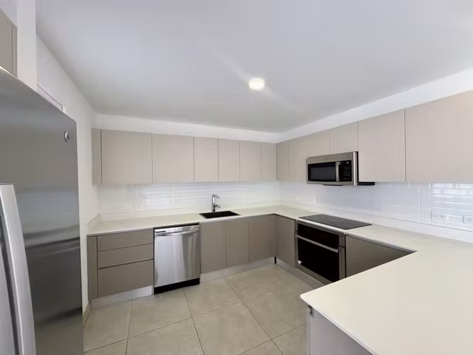 Casa en Condominio 3-10 Guachipelín línea blanca - Imagen 3