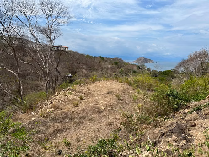 Venta de LOTE en PLAYA NARANJO-PENÍNSULA DE NICOYA, COSTA RICA.