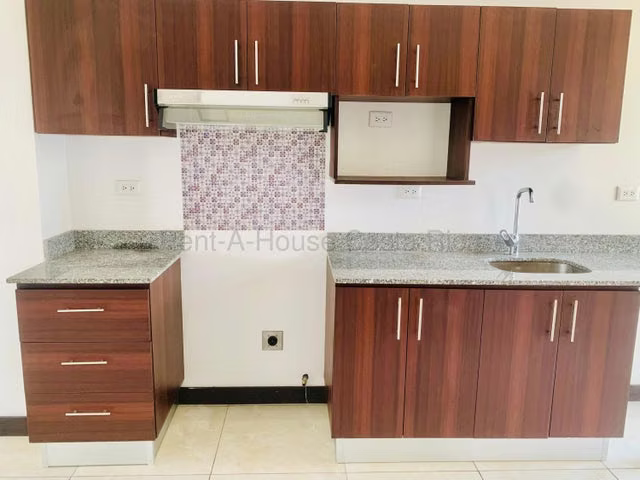 Venta de Casa en El Guarco-El Tejar, Cartago. RAH 27-468 - Imagen 3