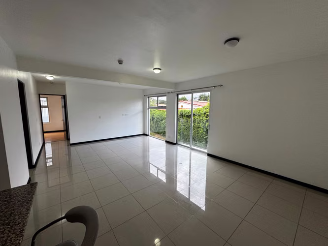 Apartamento en Condominio Torres de Granadilla - Imagen 2