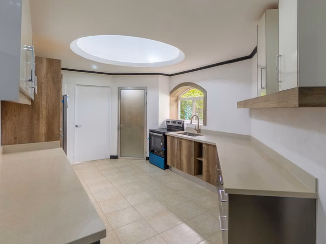 VENTA DE CASA EN VALLE DEL SOL PARA INVERSIÓN - Imagen 13