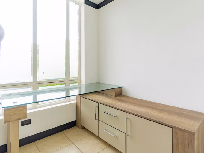 VENTA DE CASA EN VALLE DEL SOL PARA INVERSIÓN - Imagen 14