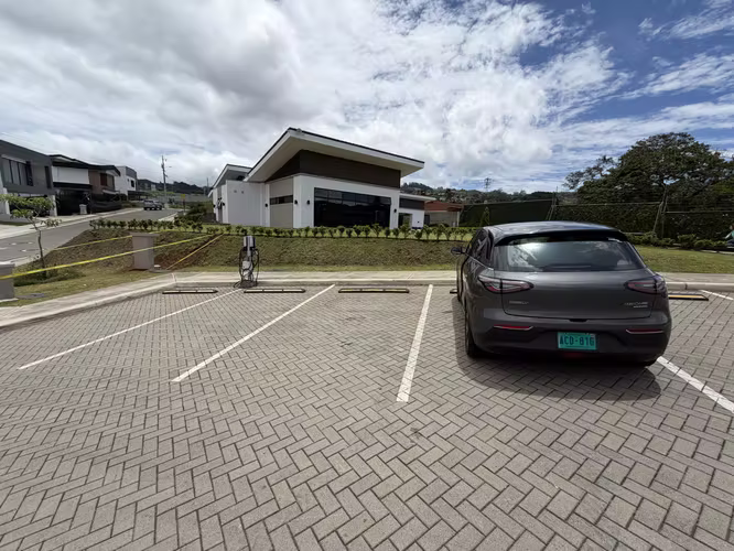 Venta de lote en Condominio Peraz. Tres Ríos. - Imagen 5