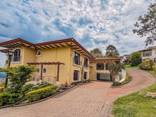 ALQUILER DE RESIDENCIA DE LUJO EXCLUSIVA EN VILLA REAL - Imagen 1