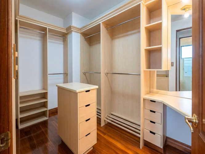 ALQUILER DE RESIDENCIA DE LUJO EXCLUSIVA EN VILLA REAL - Imagen 17