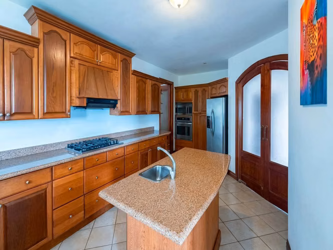 ALQUILER DE RESIDENCIA DE LUJO EXCLUSIVA EN VILLA REAL - Imagen 9