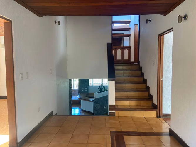 Oficinas en Alquiler en B° Escalante GBA-258