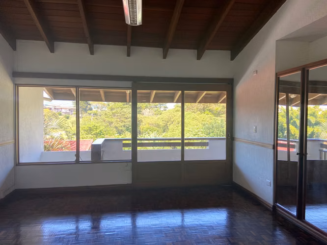 Oficinas en Alquiler en B° Escalante GBA-258