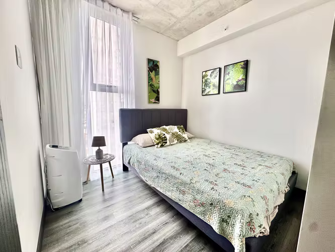 VENTA DE APARTAMENTO AMUEBLADO DE 2 HABITACIONES 2 BAÑOS Y PARQUEO - Imagen 6
