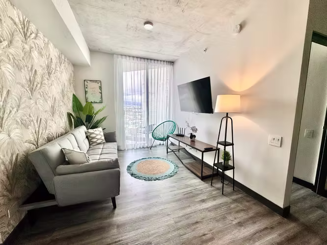 VENTA DE APARTAMENTO AMUEBLADO DE 2 HABITACIONES 2 BAÑOS Y PARQUEO - Imagen 3