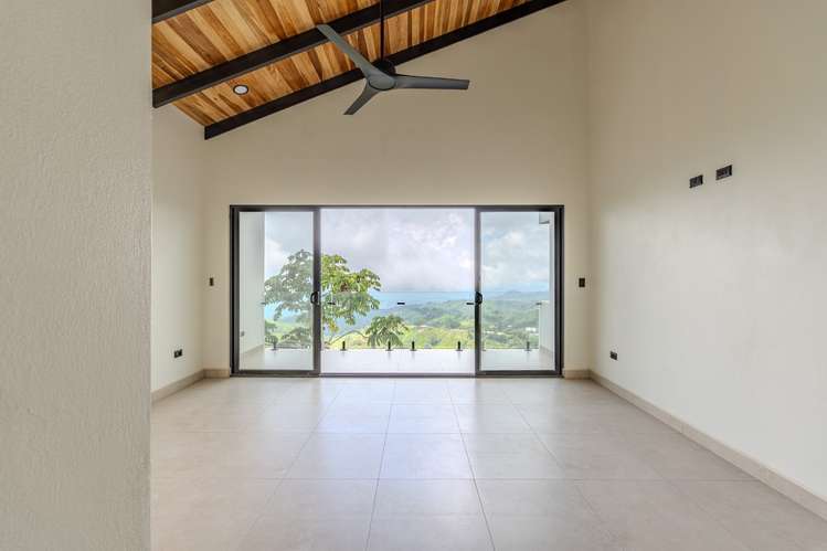 Casa Moderna con Piscina Infinity en Estanquillos, Atenas