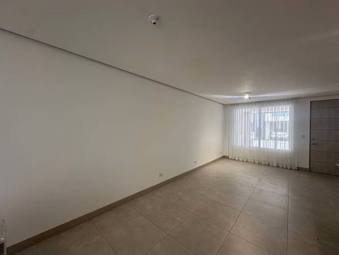 ALQUILER DE CASA EN CONDOMINIO GUACHIPELIN 310 - Imagen 6