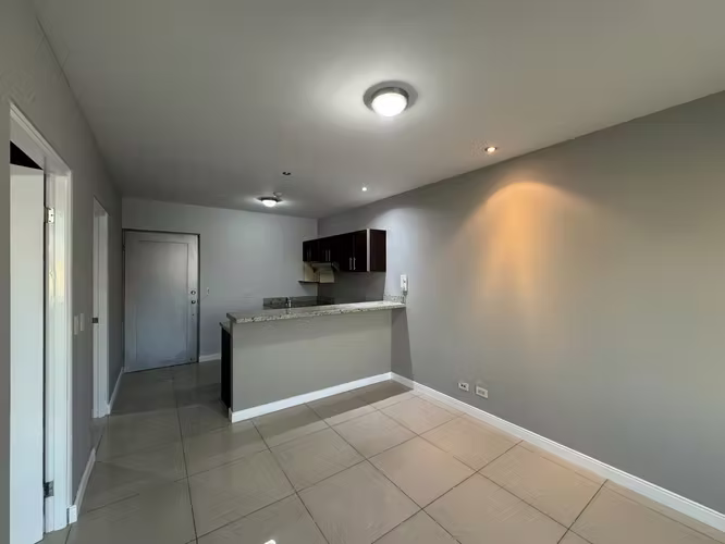 Alquiler apartamento en Nunciatura | 1 habitación | Parqueo bajo techo - Imagen 13