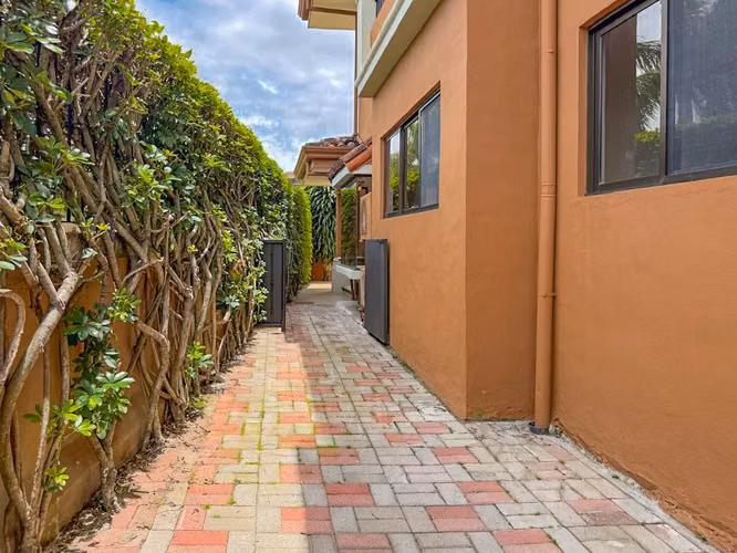 CASA EN VENTA EN CONDOMINO VILLAS DE VALENCIA - Imagen 19