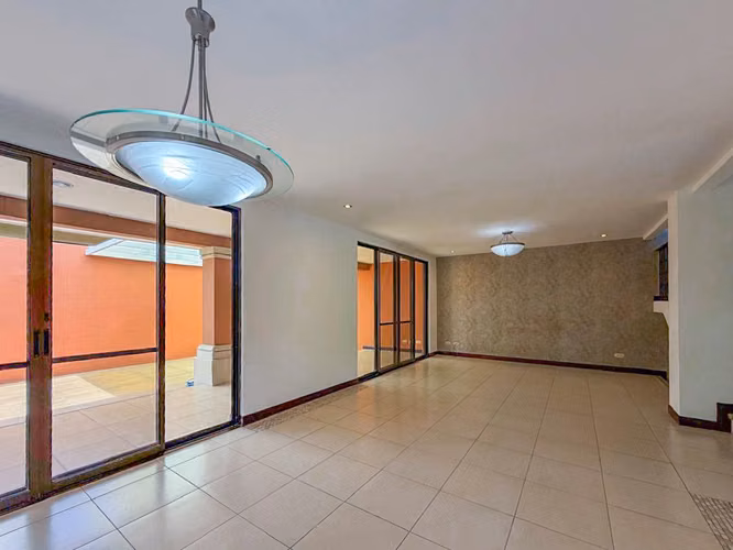 CASA EN VENTA EN CONDOMINO VILLAS DE VALENCIA - Imagen 2