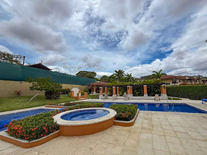 CASA EN VENTA EN CONDOMINO VILLAS DE VALENCIA - Imagen 12