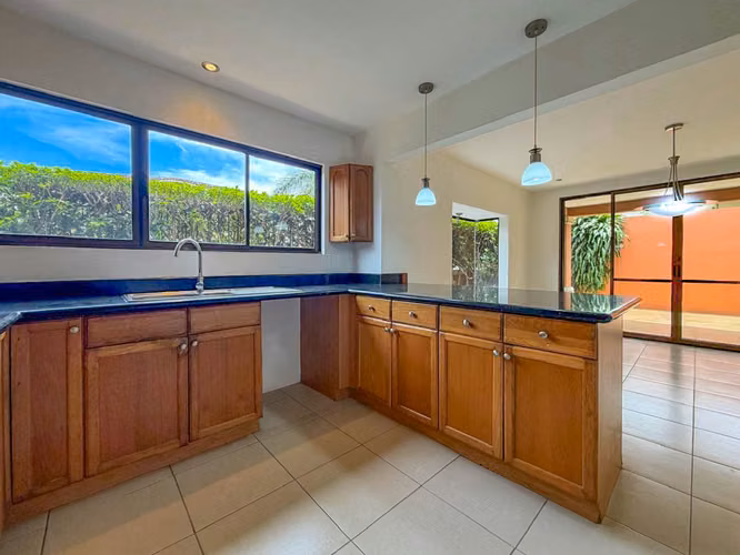 CASA EN VENTA EN CONDOMINO VILLAS DE VALENCIA - Imagen 4