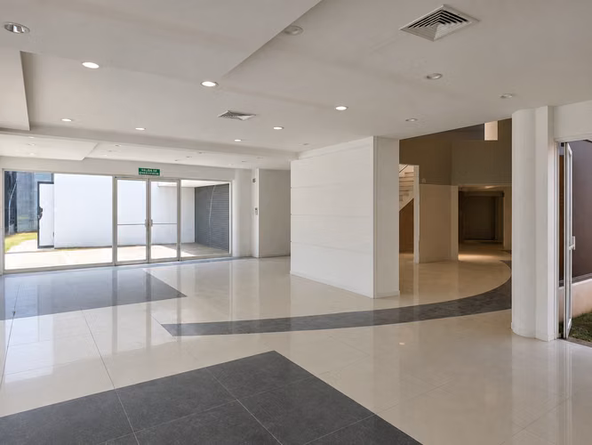 ALQUILER DE CASA PARA USO COMERCIAL EN ROHRMOSER - Imagen 16