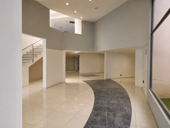 ALQUILER DE CASA PARA USO COMERCIAL EN ROHRMOSER - Imagen 7
