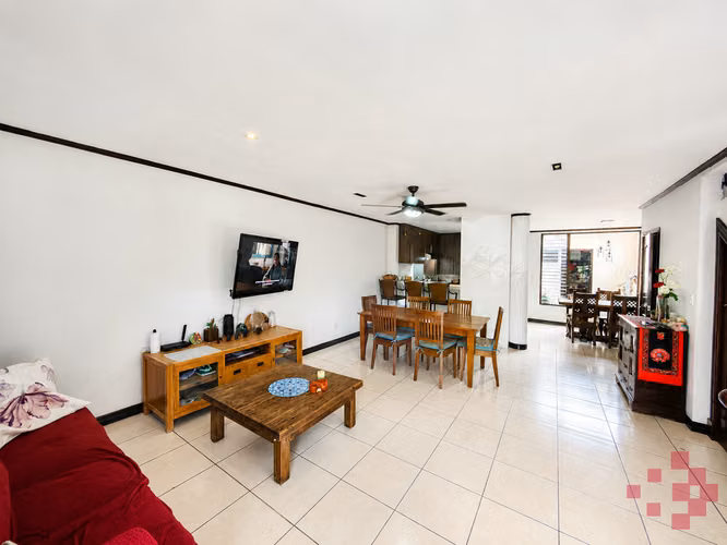 CASA EN VENTA EN LINDORA, SANTA ANA - Imagen 3