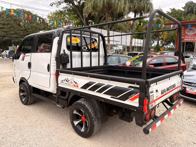 KIA K2700 II DLX-2006-MANUAL-CAJA 5TA-4X4- 8.975.000 - Imagen 2