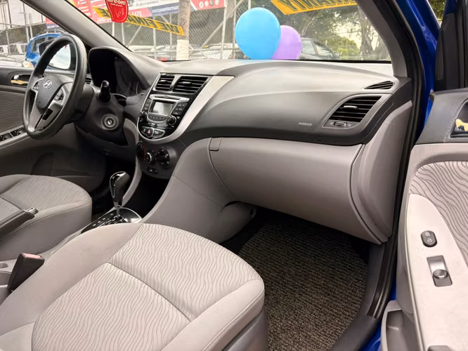 HYUNDAI ACCENT GLS-2013-AUTOMATICO-5.675.000