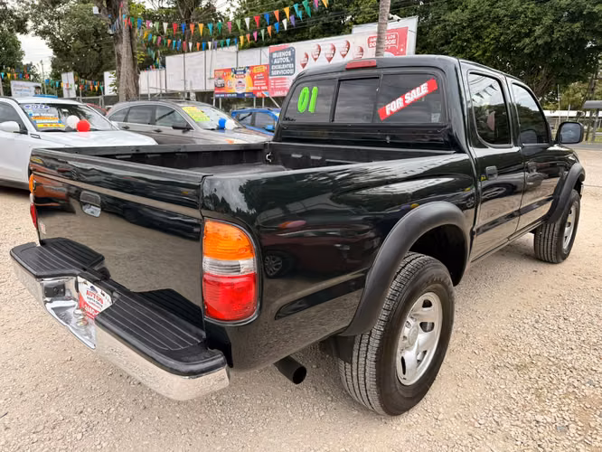 TOYOTA TACOMA PRERUNNER-2001-AUTO-4X2- 7.775.000 - Imagen 3