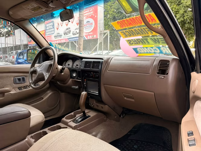 TOYOTA TACOMA PRERUNNER-2001-AUTO-4X2- 7.775.000 - Imagen 7