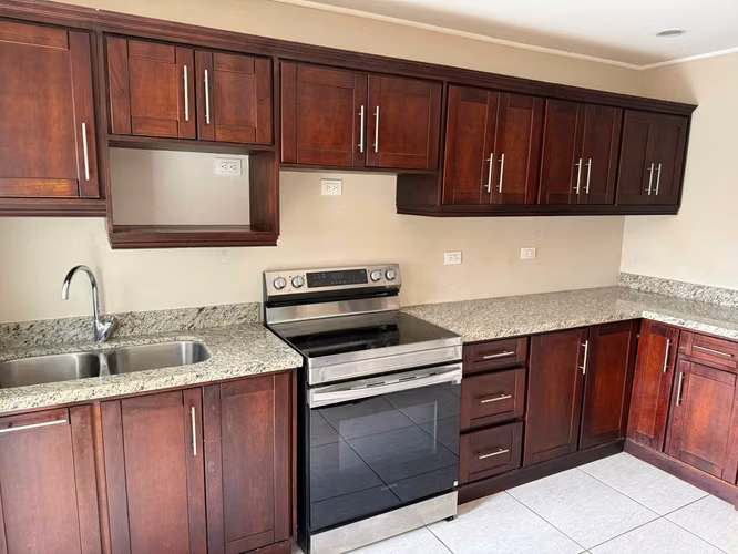Se alquila casa en Residencial Monserrat, Concepción La Unión. - Imagen 7
