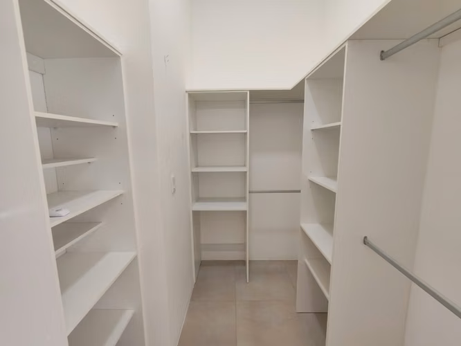 Se alquila hermosa casa con línea blanca en Ciudad Colón Centro. - Imagen 12