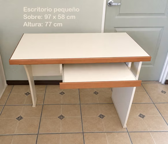 Muebles de oficina en melamina y madera