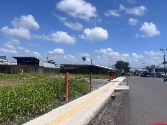 Lote comercial sobre calle principal de Siquirres 6126 - Imagen 8