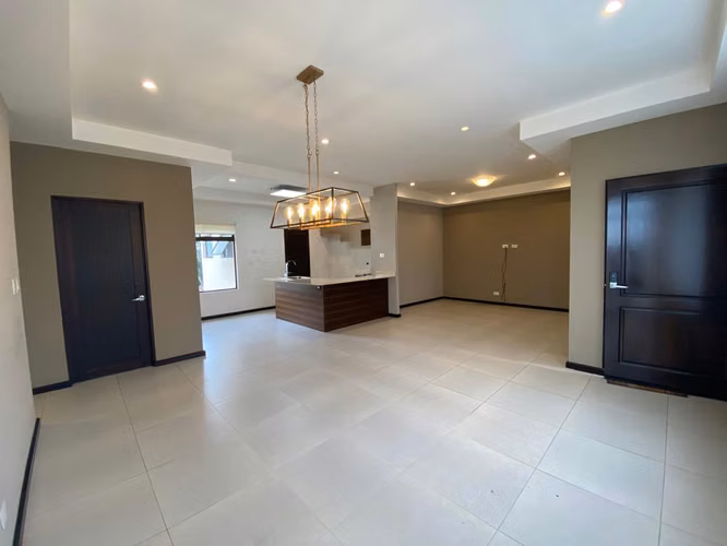 ALQUILER APARTAMENTO $ 1.250 RIO ORO