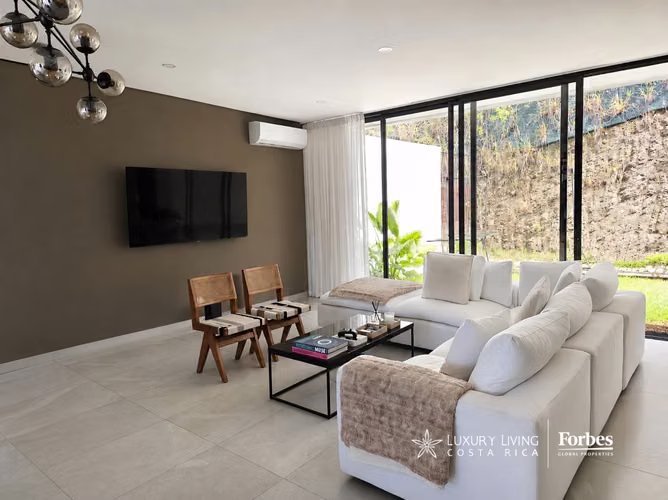 21529 - Casa contemporánea, espacios integrados, vistas a la montaña - Imagen 5