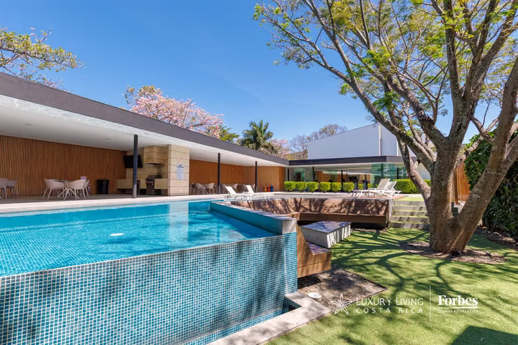 21529 - Casa contemporánea, espacios integrados, vistas a la montaña - Imagen 1