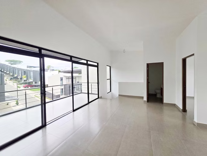 Venta de casa en condominio en Guachipelín - Imagen 14