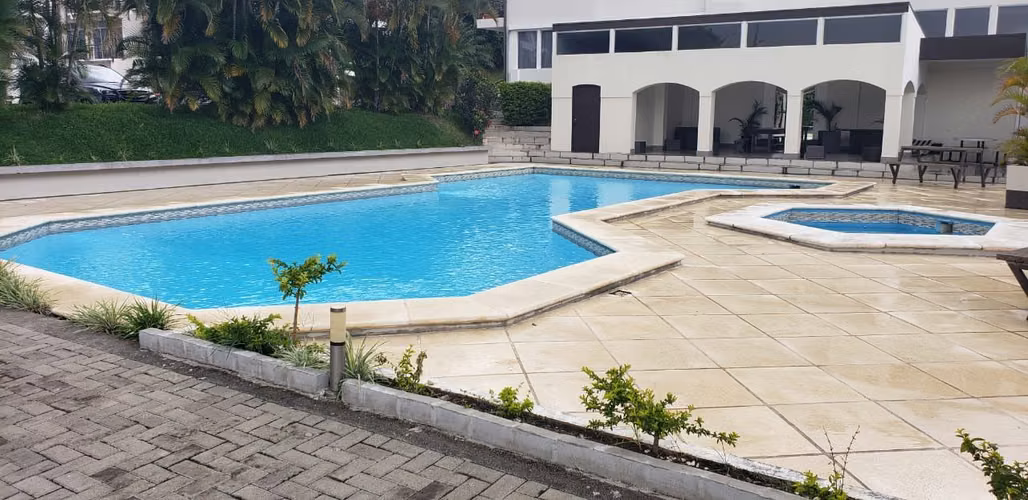 272 / Alquiler / Apartamento / Piedades de Santa Ana / Condominio / Seguro