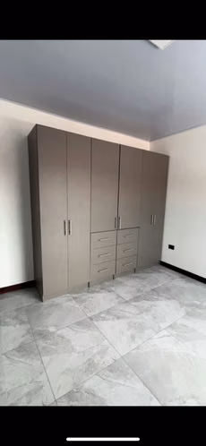 Casa remodelada en alquiler en Santo Domingo de Heredia, con amplio jardín - Imagen 8